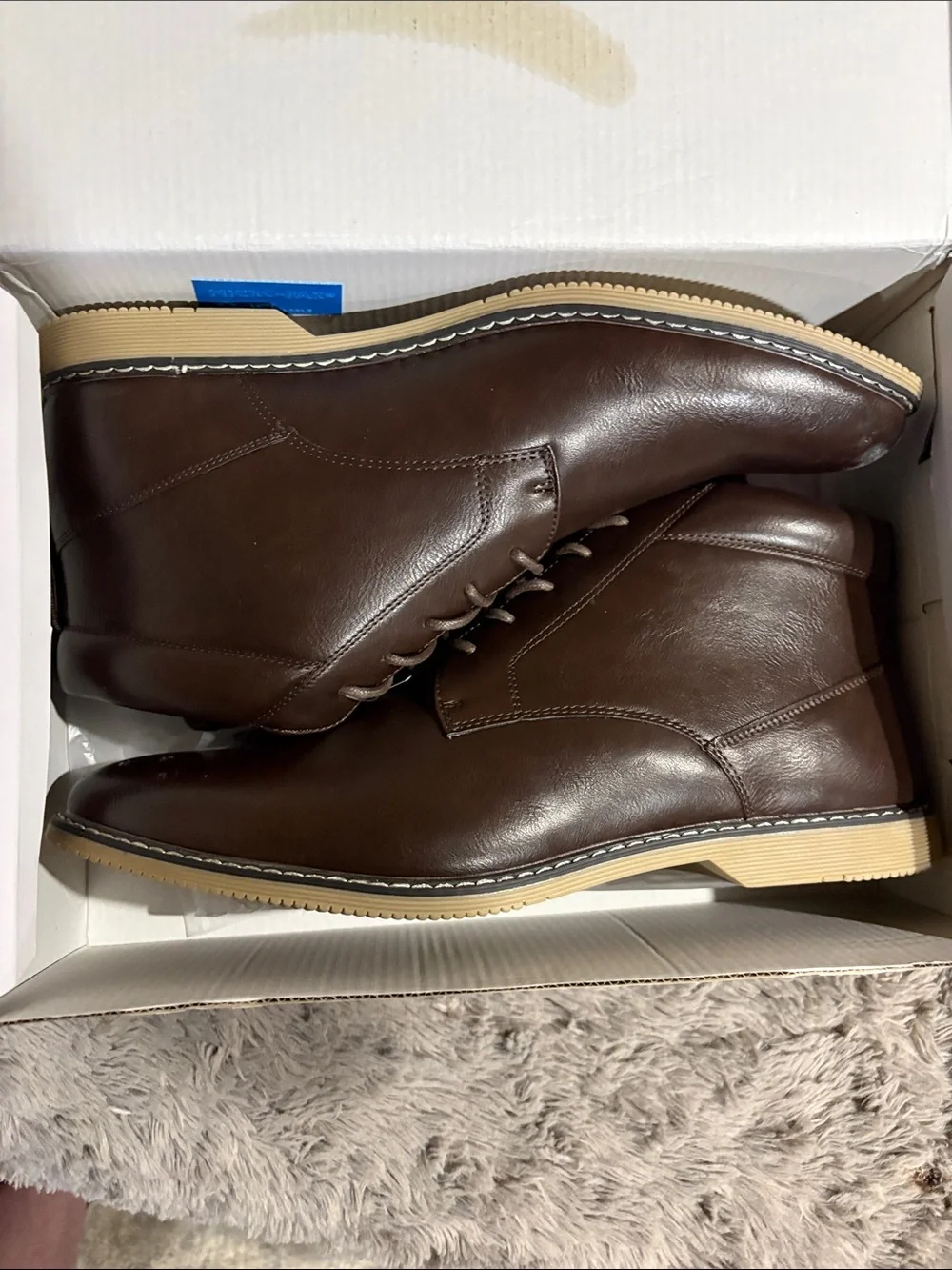 London Fog Brown Chukka Boots - Men's Classic Lace-Up
